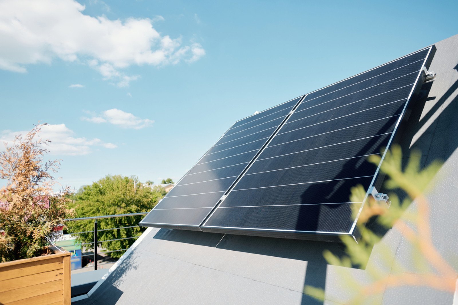 Custom Solar Panel Fabrication in Pakistan